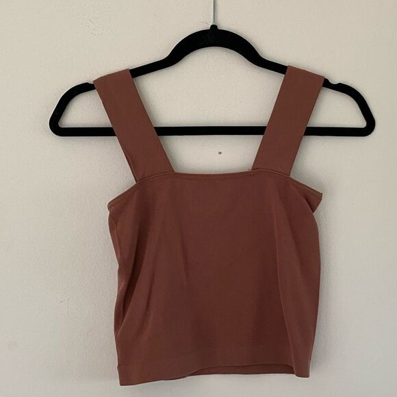 Crop Top - Picture 2 of 4